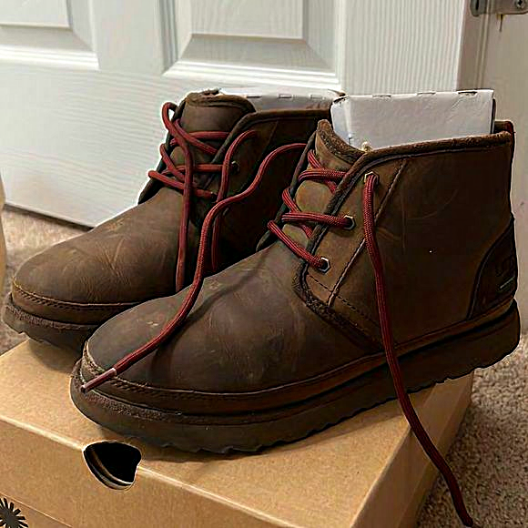 Uggs‎ boots for boys - Picture 1 of 7